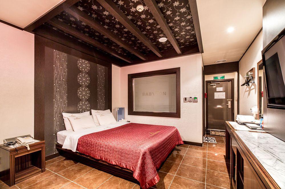 Hotel Tirol Séoul Extérieur photo