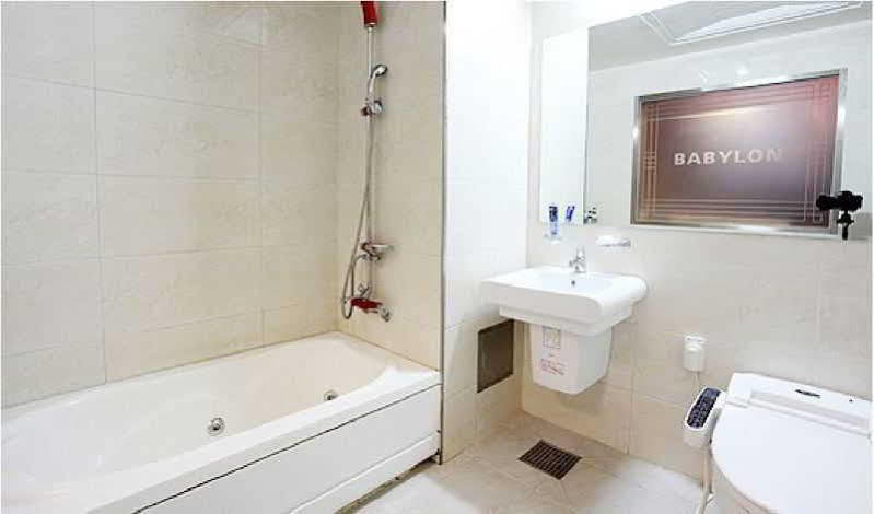 Hotel Tirol Séoul Extérieur photo