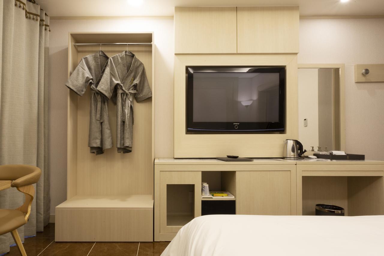 Hotel Tirol Séoul Extérieur photo