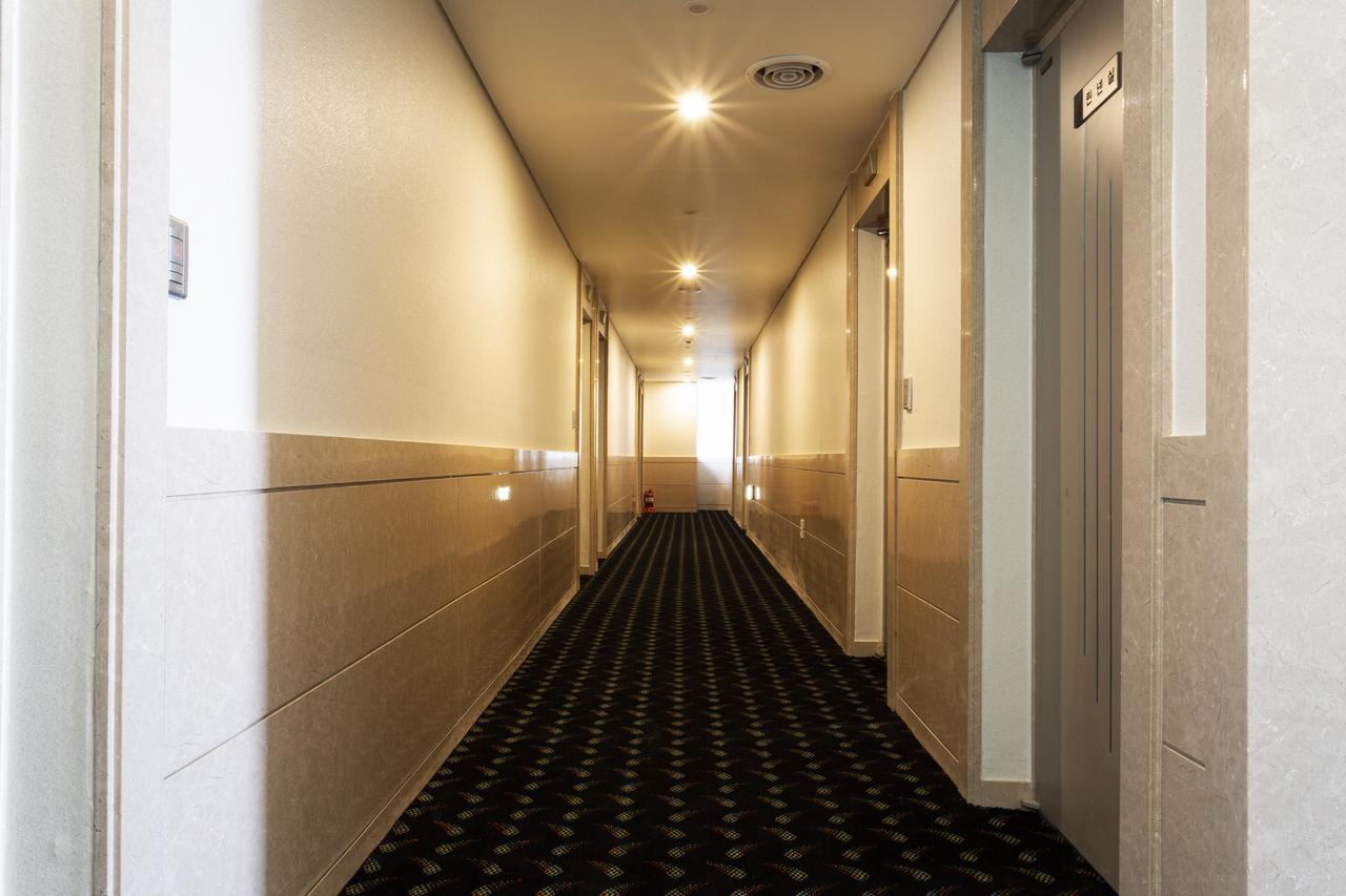 Hotel Tirol Séoul Extérieur photo