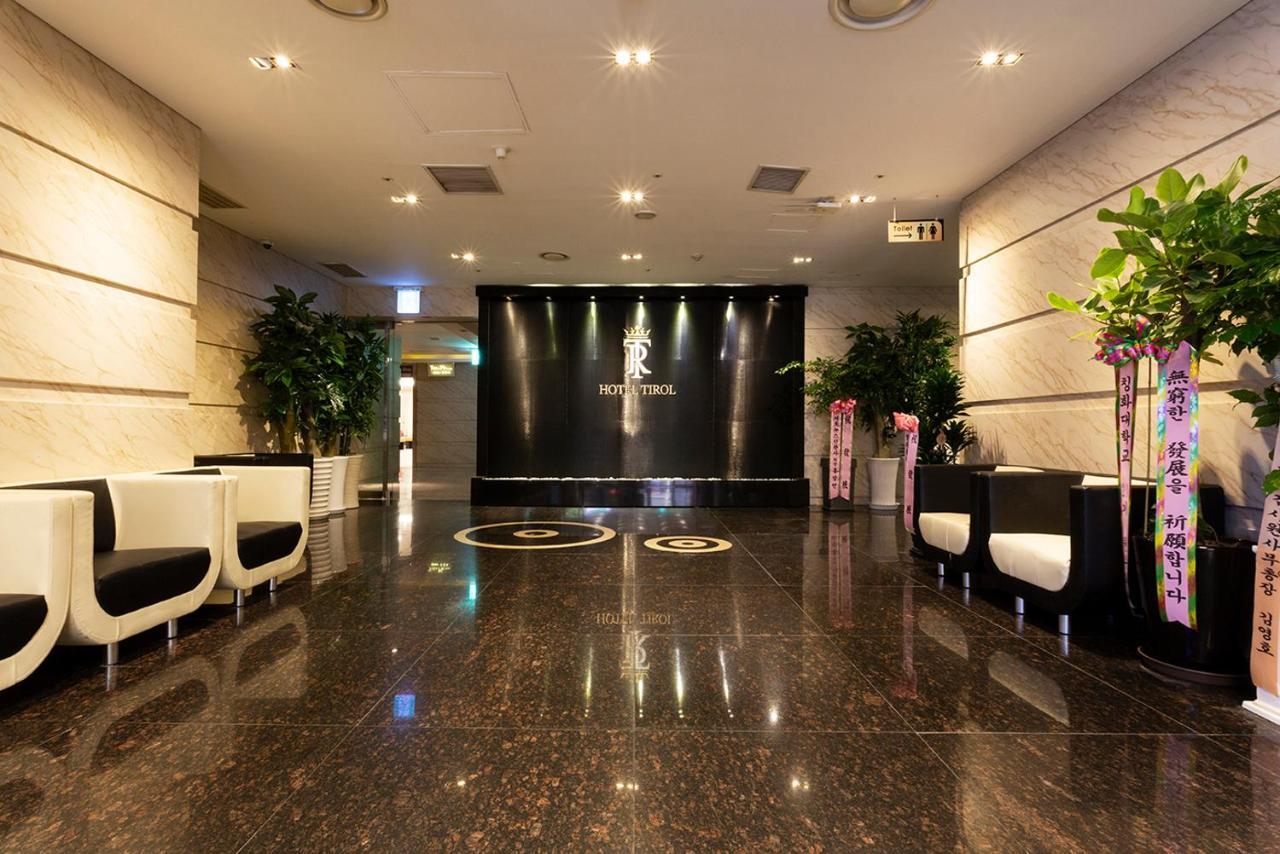 Hotel Tirol Séoul Extérieur photo